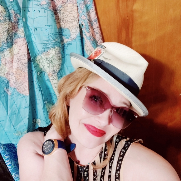 Unlisted Items Live Show With The Dynamic Dimples Duo 🫣🤭 - Picture 5 of 7